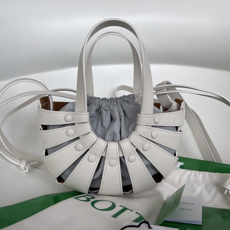Bottega Veneta Handbags 651819 white